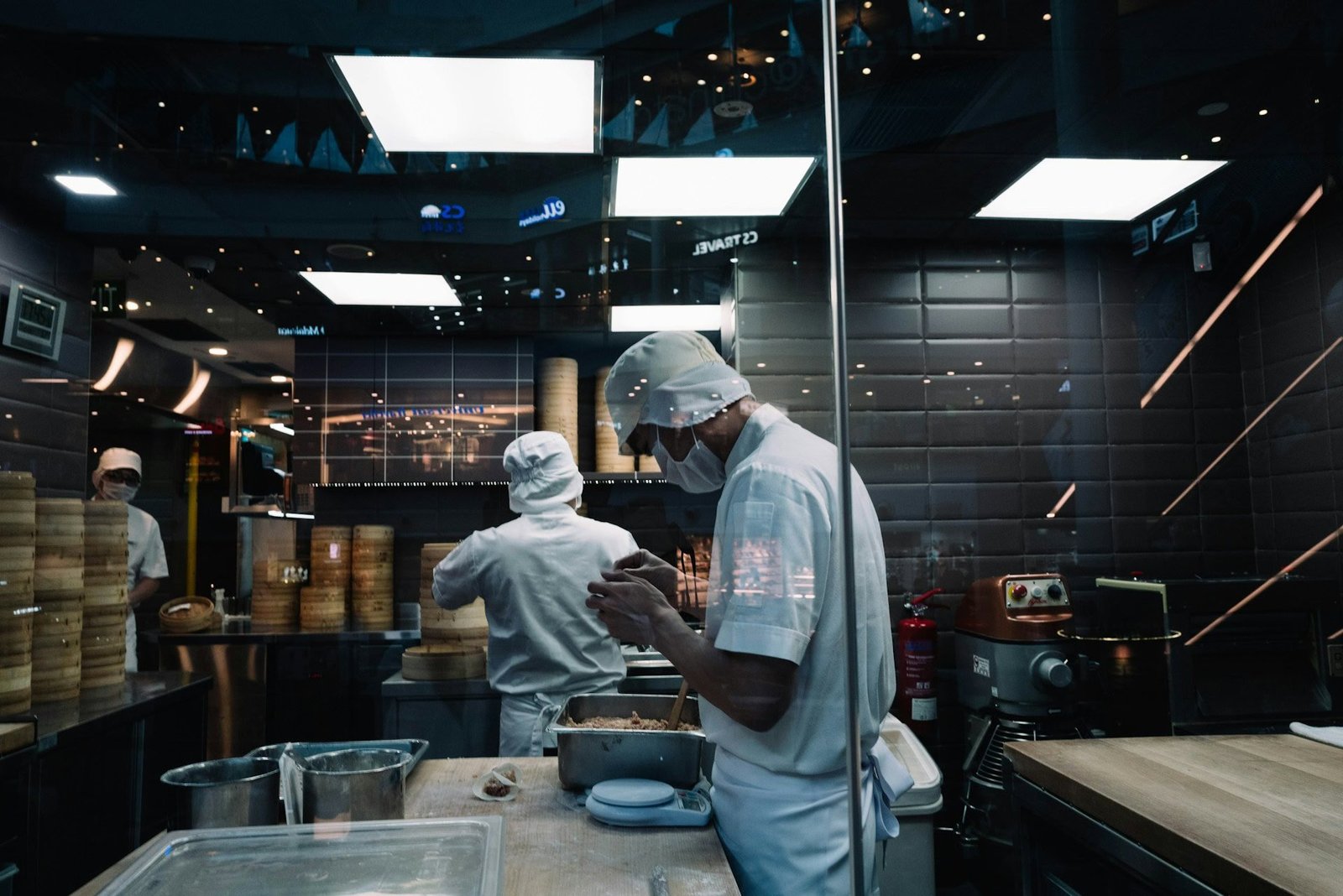 Behind the Scenes: The Craft of Modern Kitchens zhijian dai ifgikweicss unsplash (1)
